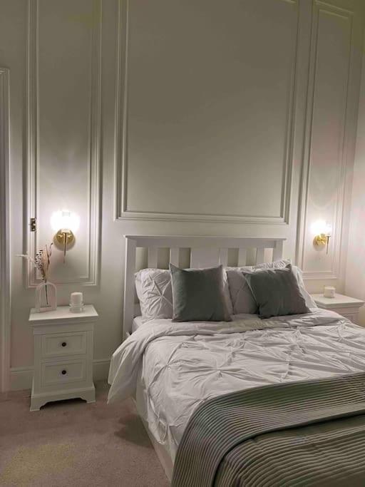 Victorian Stay In Ocean Village Southampton Esterno foto