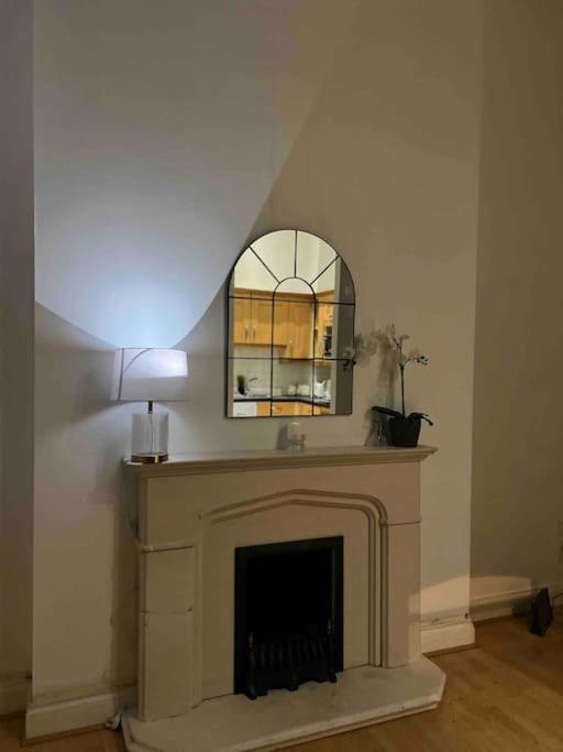 Victorian Stay In Ocean Village Southampton Esterno foto